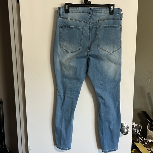 Rue 21 Light Blue Distressed Women's Jeans - Picture 2 of 9